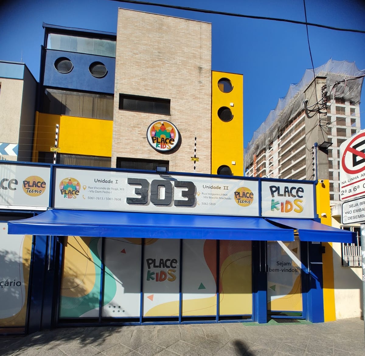 Escola Place